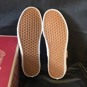 Vans Logo flame size 10 mens new inbox - slip on Vans | Shoes | Vans Logo Flame Size Mens New Inbox Slip On  main image 2